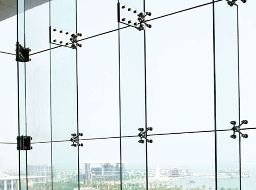 Fin Supported Glass